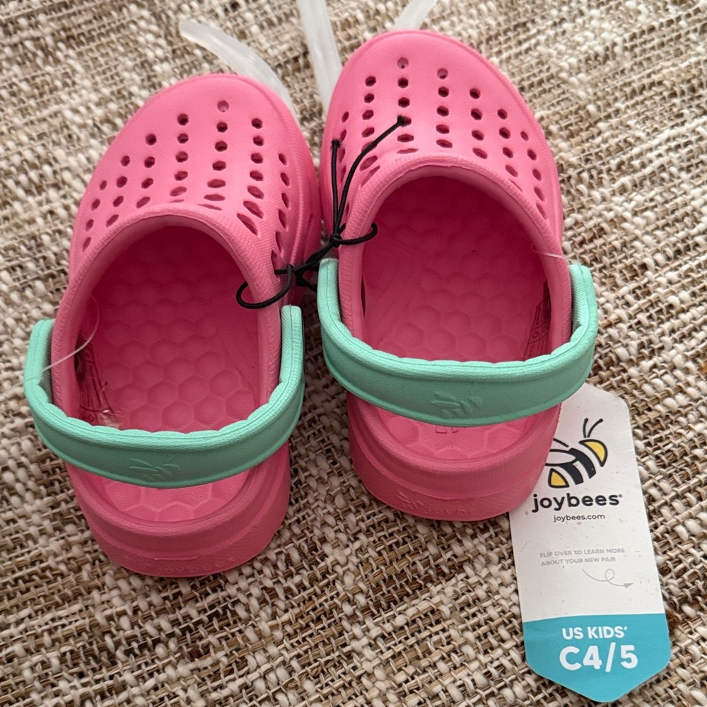 Joybees Kids Pink Clogs with Mint Heel Strap.